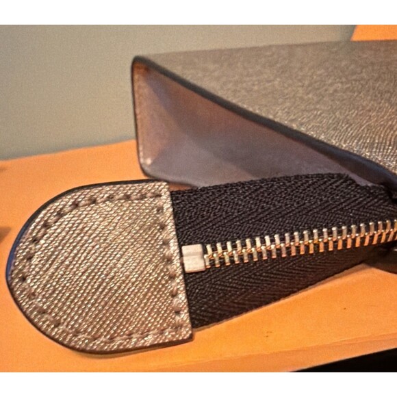 Henri Bendel West 57th Cosmetic Clutch in Rose Gold - Picture 4 of 10